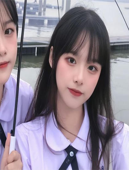 火辣辣在线观看免费的视频_老师小学生_影音先锋中文字幕资源